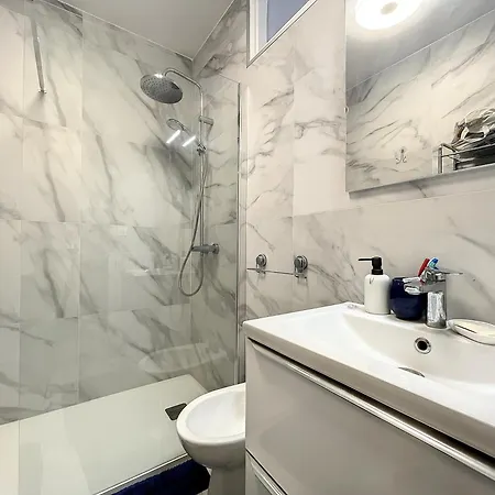 Apartment Un Coin De Antibes